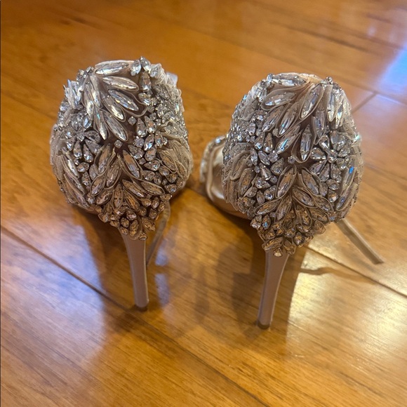 Badgley Mischka Silver Embellished Heels - Picture 4 of 7